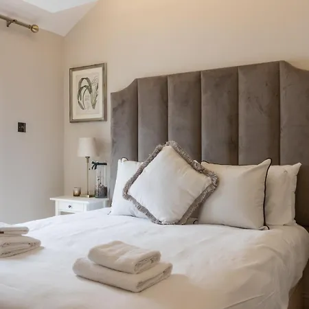 Pensión Guestready - Ranelagh Retreat With Urban Access