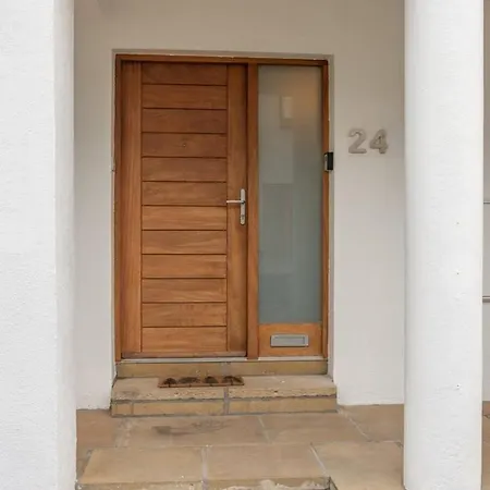 Guestready - Ranelagh Retreat With Urban Access *