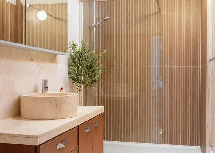 Pensión Guestready - Ranelagh Retreat With Urban Access 4*