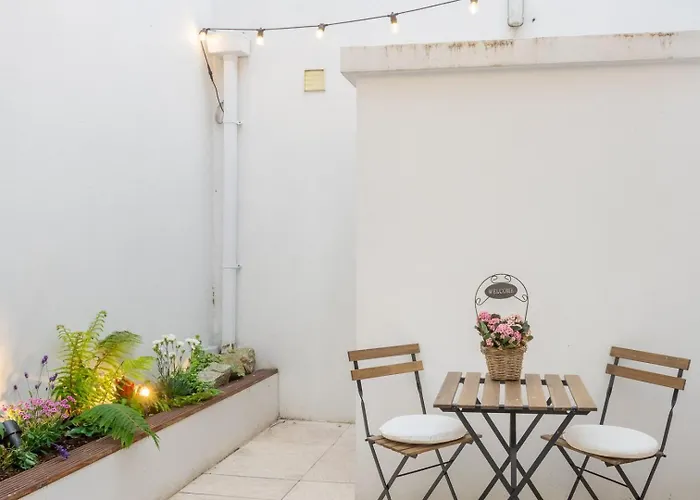 Guestready - Ranelagh Retreat With Urban Access